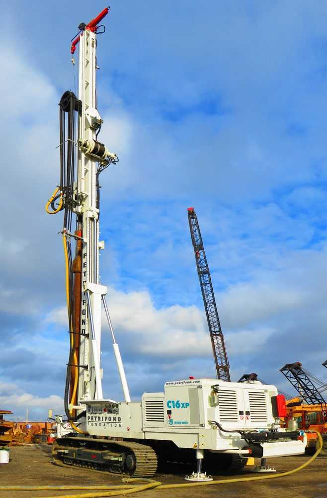 C16XP-Casagrande-Crawler-Drill-v1-min Casagrande-C16XP